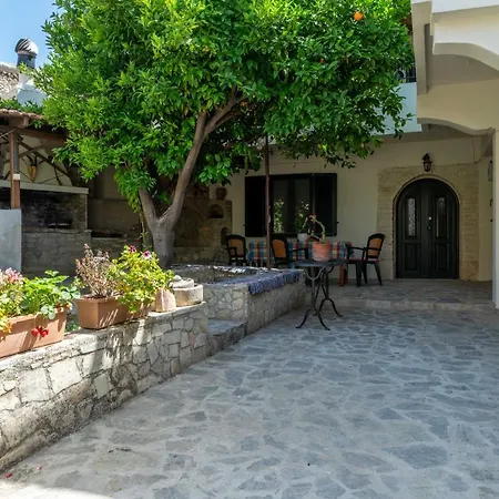 House Rachati Zaros